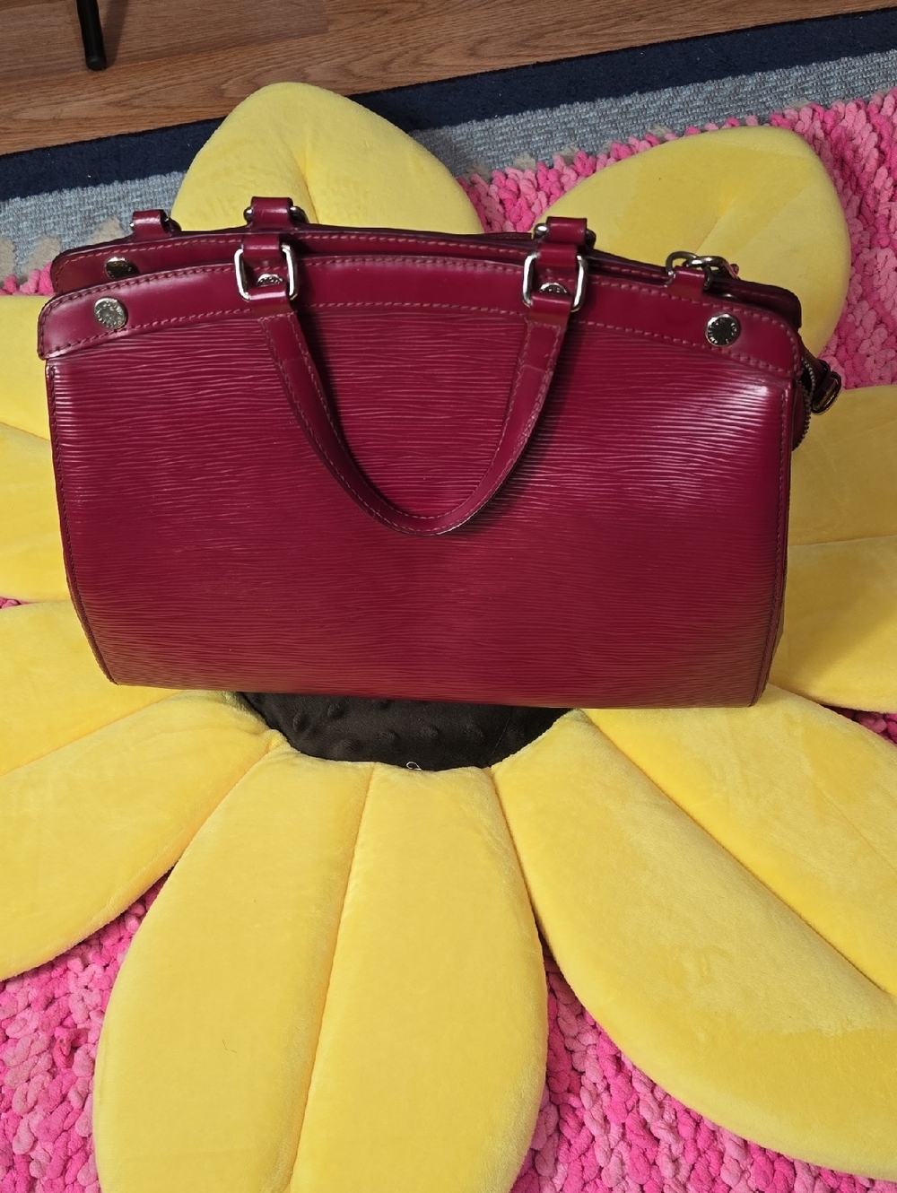Louis Vuitton Epi Leather Shoulder Bag - Picture 3 of 17